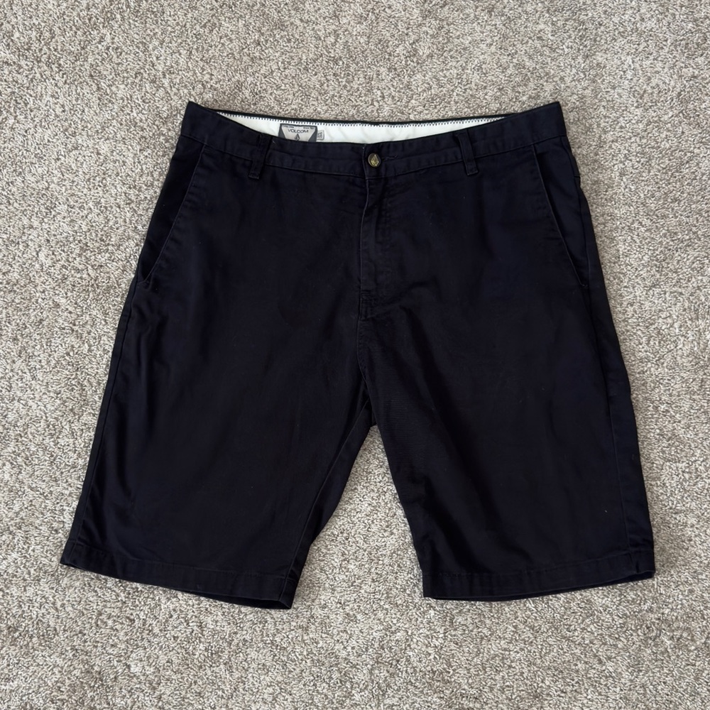 Volcom Corpo class Men's black Shorts size 34